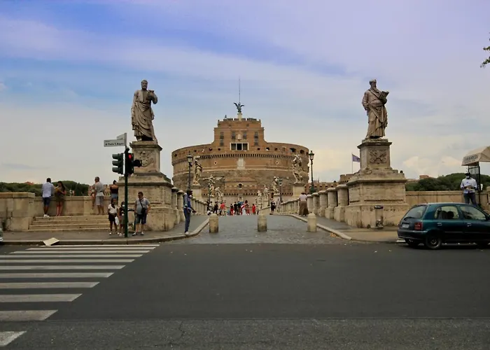 Castel Sant\'Angelo Luxury Rooms & Tour